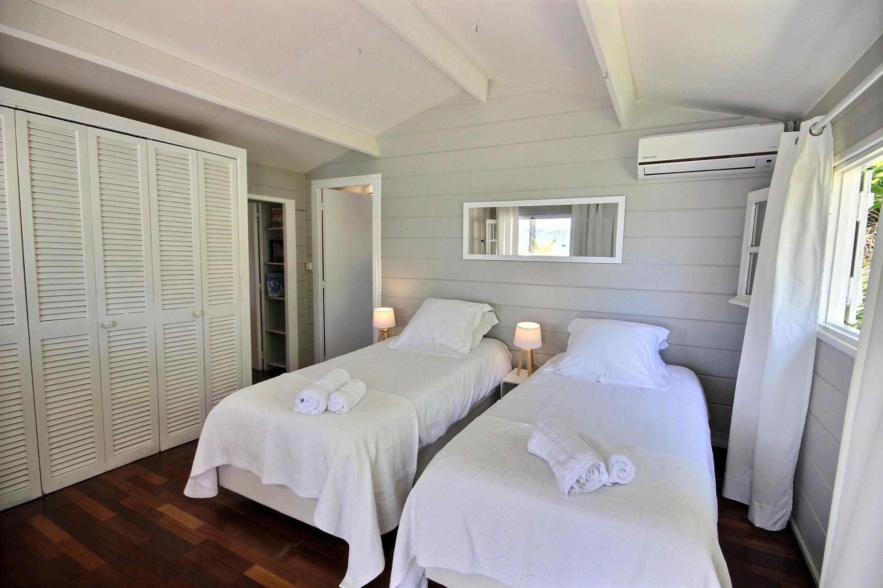 Trois-Îlets - Villa 4 ou 6 chambres en bord de mer avec piscine